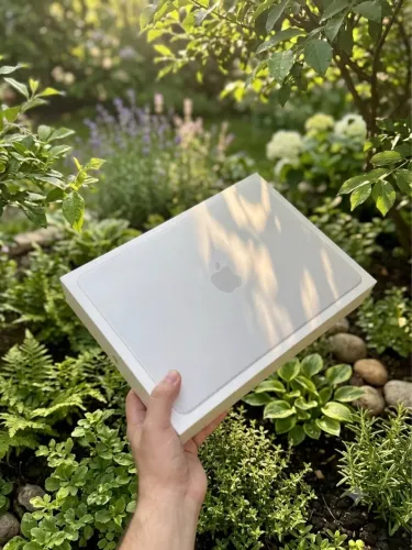 MacBook neo 8/256gb (PRATA)