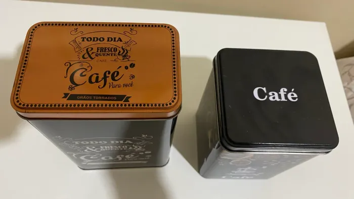 2 latas decorativas de café 