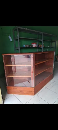 Balcão de vitrine  Angelim