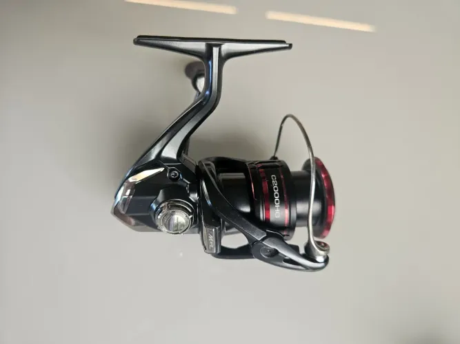 Molinete shimano vanford 2000