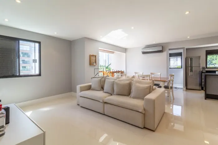 Venda · 2 dormitórios Icaraí Vila Olímpia, Vila Olímpia