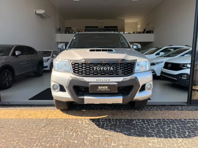 Toyota Hilux SW4 SRV D4-d 4X4 3.0 TDI Dies. AUT 2013