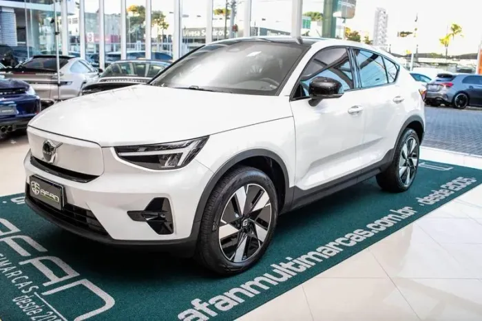 Volvo C40 Recharge Plus (elétrico) 2024