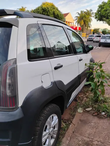 Fiat Idea Adv./ Adv.lock.dualogic 1.8 Flex 5P 2012