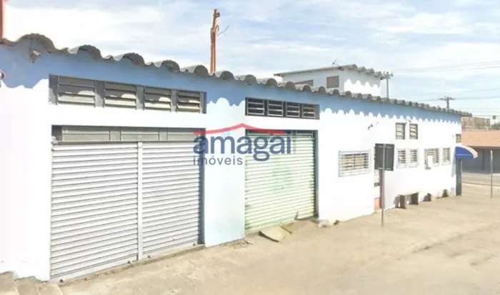 Imóvel comercial com 4 pontos para venda em Jacareí - SP