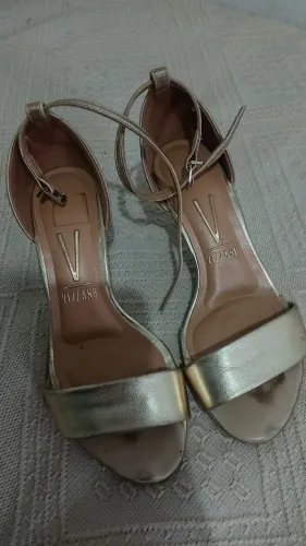 sandália salto Vizzano 33