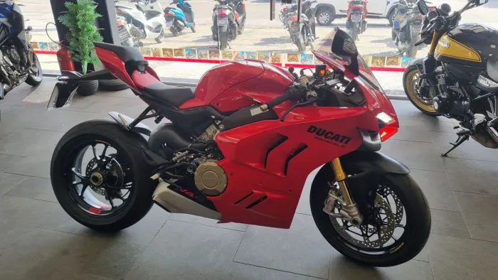 DUCATI PANIGALE V4 S 2024