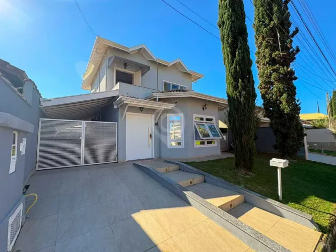 Casa em Condomínio : Sobrado / Residencial / Parque das Laranjeiras