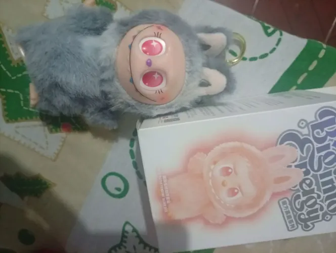 Labubu novo na caixa