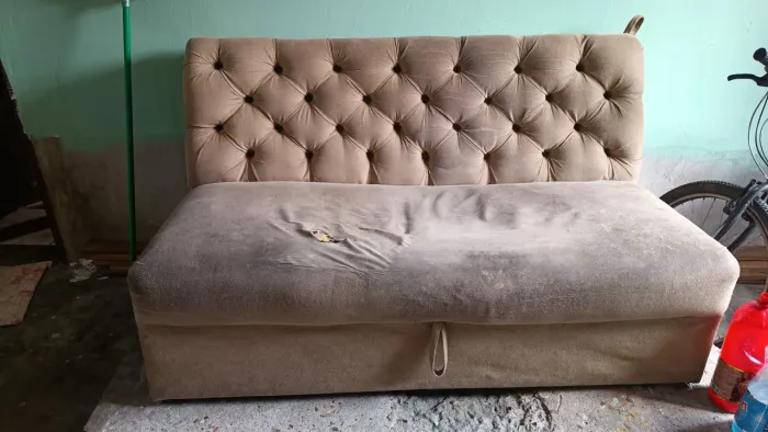 Vende-se um sofá cama