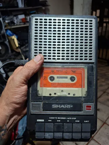 Gravado toca fita sharp antigo....leia todo anúncio 
