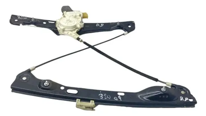 Máquina Vidro Com Motor Dianteiro Direito Bmw 320i 2010/11