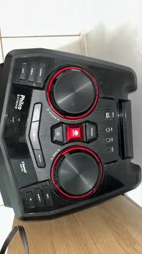 Vende se caixa de som Philco