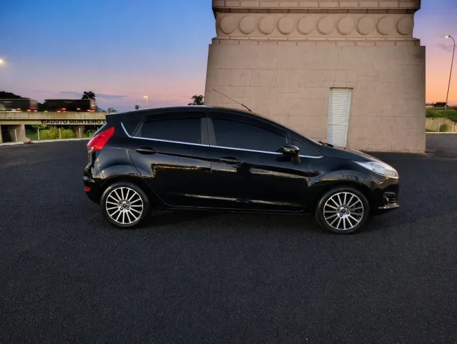 Ford Fiesta Tit./tit.plus 1.6 16V Flex Aut. 2015