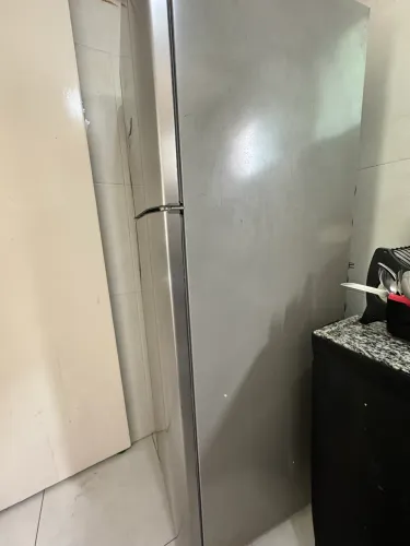 Geladeira Electrolux está sem gelar