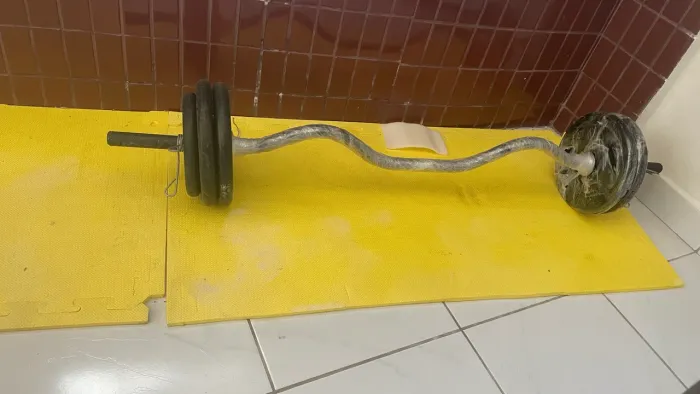 Barra W pouco usada