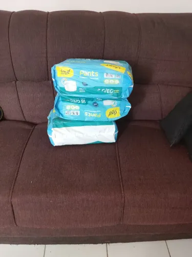 Estou vendendo essas fraldas adulto