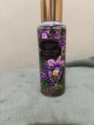 Victoria?s Secret Cashmere Orchid - Body Mist-usado