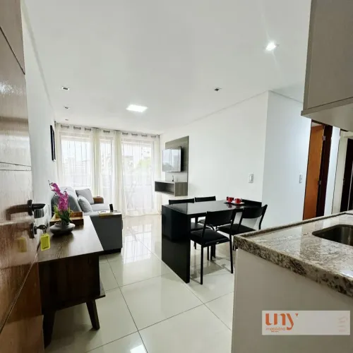 Apartamento com 2 quartos todo mobiliado a poucos metros da praia no Cabo Branco
