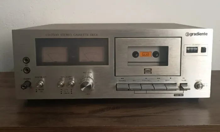 Tape deck Gradiente Cd-2500 funcionando parcialmente