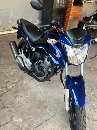 Titan 160 edição especial 