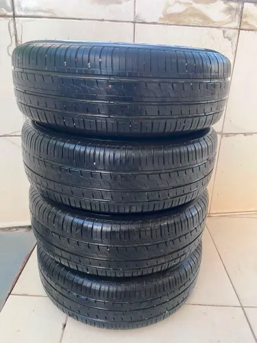 Jogo de rodas 15. Já com Pneus Pirelli