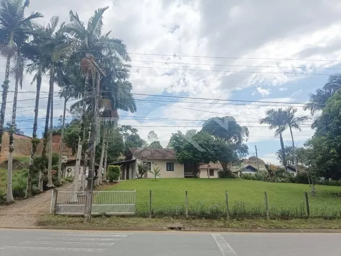 Amplo Terreno Para Investidor com 18.018 m²