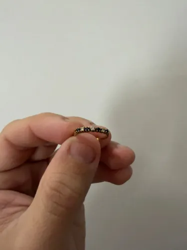 Anel em ouro 18k com 1,2 gramas , todo cravejado