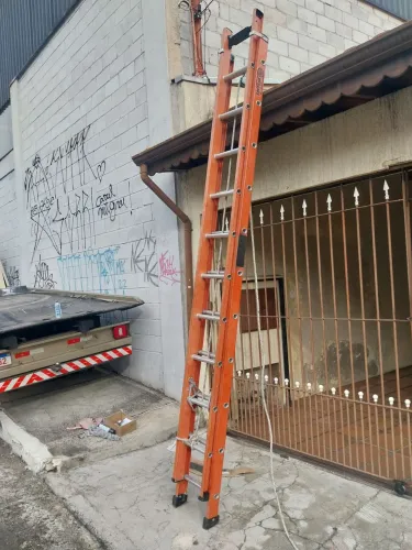 Escada de fibra 7,2 metros Telecom, telhados, pintura e serralheiros 