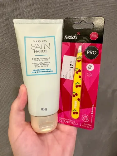 kit hidratante MARY KAY e pinça