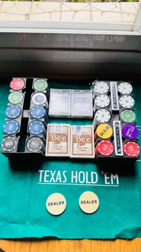 Conjunto fichas para poker - 2 caixas - 4 baralhos - feltro
