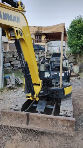 Mini escavadeira yanmar vio30 
