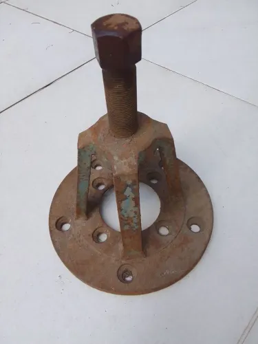 RARO EXTRATOR ANTIGO DE CUBOS E FLANGES MECÂNICA PESADA DÉCADA DE 40 50. RELÍQUIA ABSOLUTA
