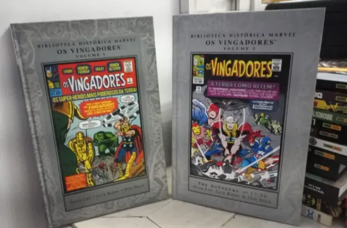 Hqs Biblioteca Histórica Marvel Os Vingadores Volume 1 e 2 - Excelente - Marvel Panini Com