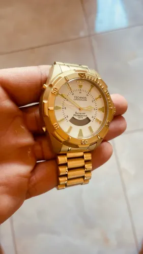 Relógio Technos Skydiver dourado