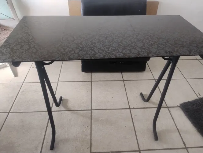 Mesa para centro de loja