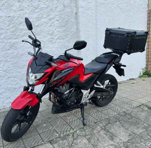Vende-se CB Twister 300F 2023