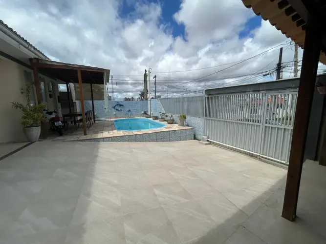 Belíssima Casa 03 Suites + Dependência Toda Mobilada em Capim Macio