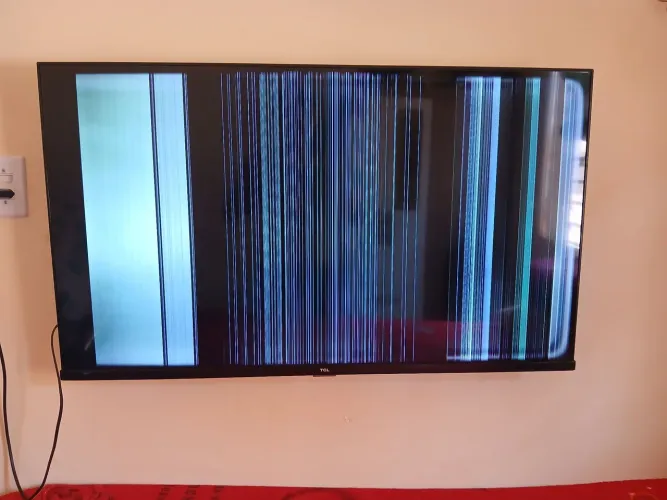 Tv smart 43, para conserto ou retirada de peças