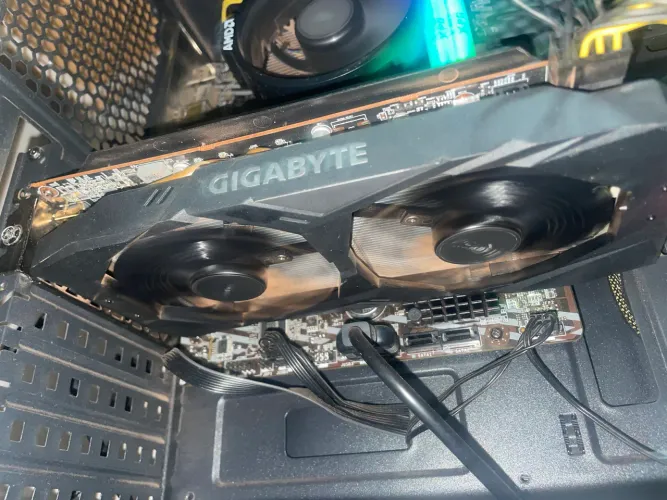 RX 5600xt em ótimo estado
