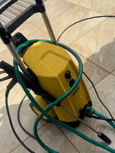 Lavadora de Alta Pressão Tekna HL30002V com 180 Bar e 3 kW
