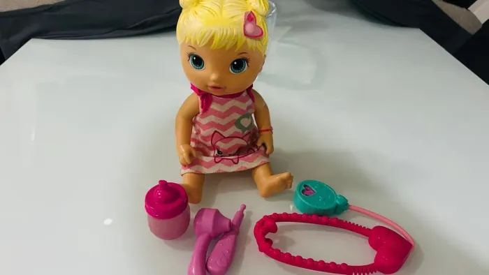 3 Bonecas baby alive..