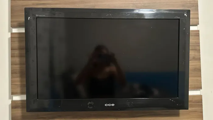Vende - se televisão