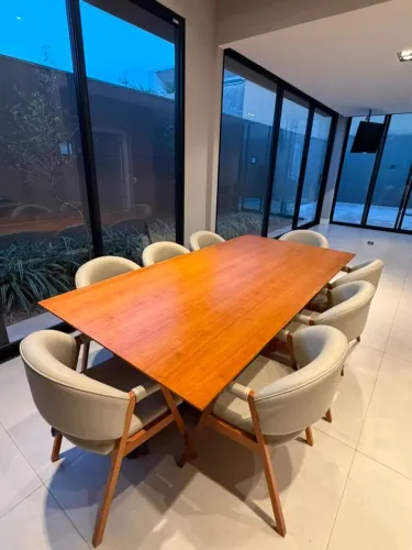 Mesa de jantar 8 lugares