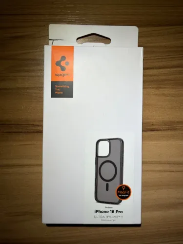 Capinha Iphone 16 Pro Spigen ULTRA HYBRID Black com MagSafe