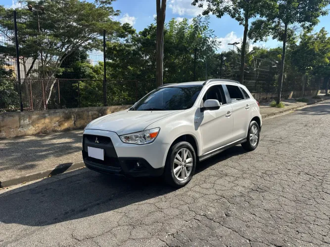 Mitsubishi ASX 2.0 16V 160cv Aut. 2012