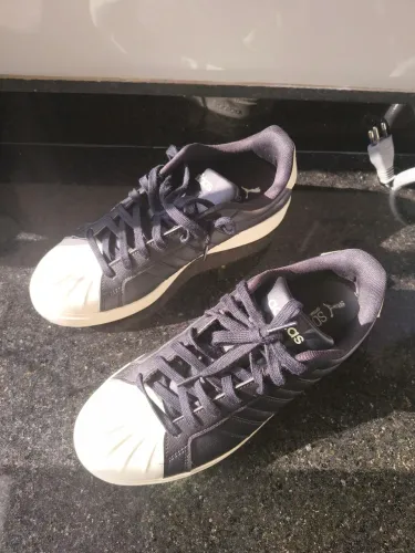 Tênis Adidas original 41 / 40