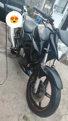 Vendo uma cb 300 r