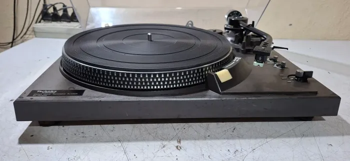 Toca disco technics sl-2000