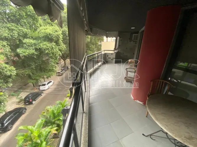 Imóvel para venda possui 272 metros quadrados com 4 quartos em Tijuca - Rio de Janeiro - R